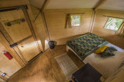 Ben Lomond tree house cabin in Brittany