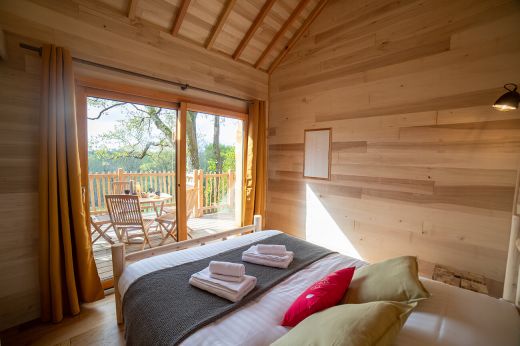 Harris tree house lodge in Brittany, with spa