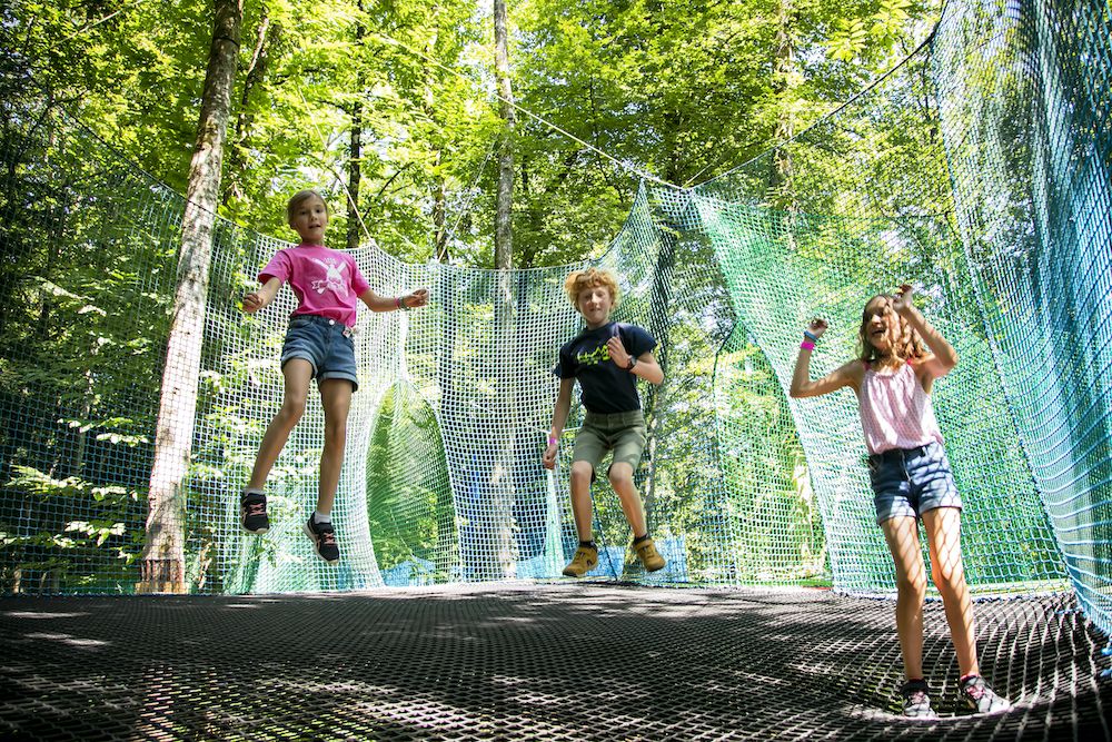 The Parcabout® treetop nets adventure park at the Treuscoat Estate in Finistere (29)