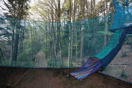 Treetop Nets Parcabout® to jump among the trees in Brittany