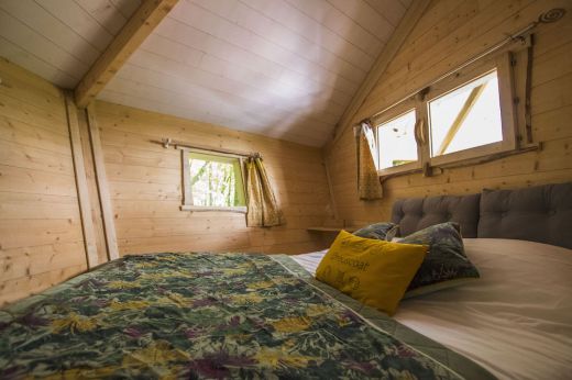 Ben Lomond tree house cabin in Brittany