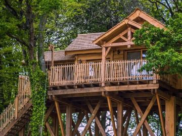 Cabane perchée HARRIS 🌿
🔗https://www.domaine-treuscoat.fr/harris.php
🌲 Découvrez Harris, une cabane spacieuse pouvant accueillir jusqu’à 5 personnes 🌟...