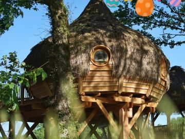 🌷 Weekend de Pâques au Treuscoat 🐰
👉  https://www.domaine-treuscoat.fr/cabane-perchee.php
Vous séjournez  vendredi 04, samedi 05 ou dimanche 06 avril pour le...